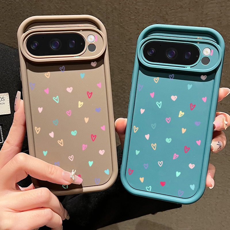Capa macia colorida de coraçõe - Google Pixel 9 avaliação e preço